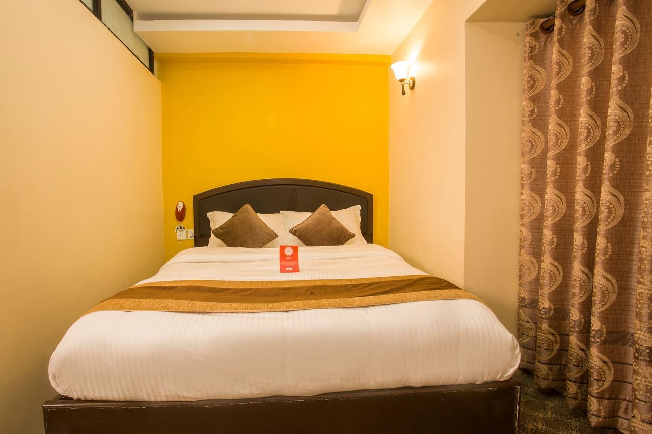 Oyo 150 Hotel Himalyan Height Катманду Экстерьер фото
