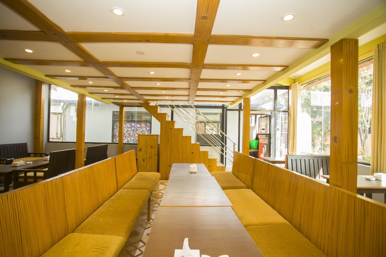 Oyo 150 Hotel Himalyan Height Катманду Экстерьер фото