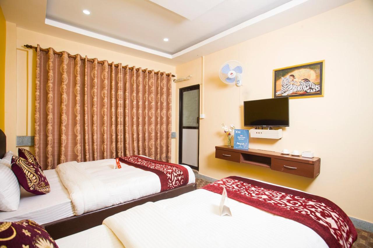 Oyo 150 Hotel Himalyan Height Катманду Экстерьер фото