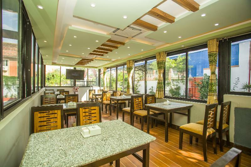 Oyo 150 Hotel Himalyan Height Катманду Экстерьер фото