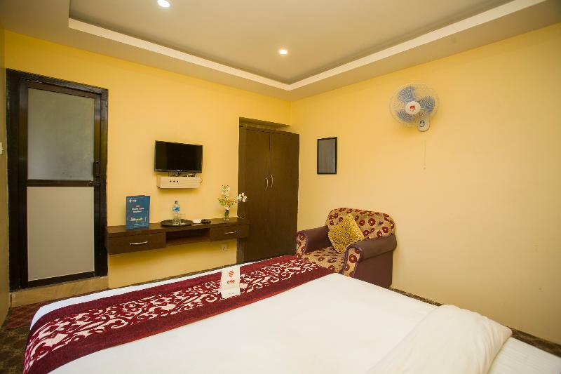 Oyo 150 Hotel Himalyan Height Катманду Экстерьер фото